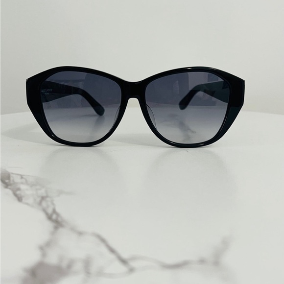 Yves Saint Laurent Sunglasses - Picture 7 of 10